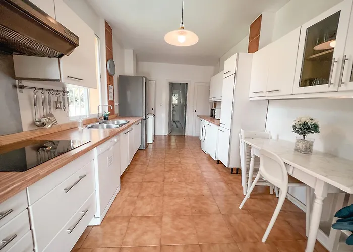 Villa Beautiful Close To Puerto Banús By Marbella